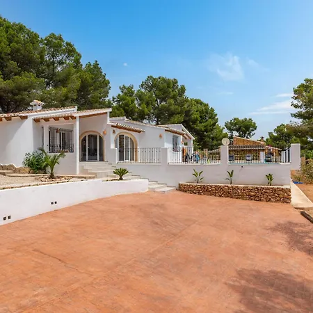 Anna - Plusholidays Villa